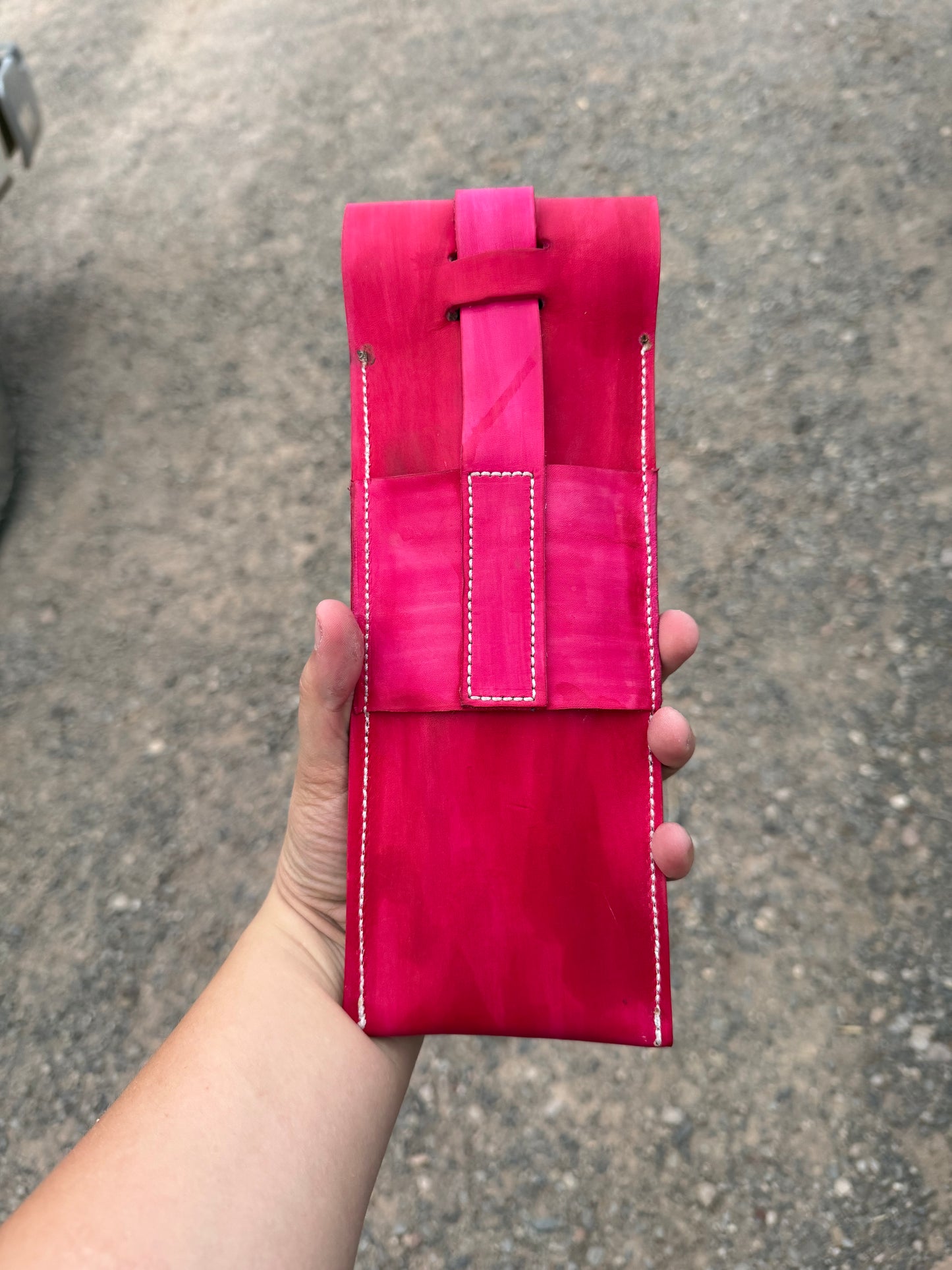 Plier holders for saddle (pink)