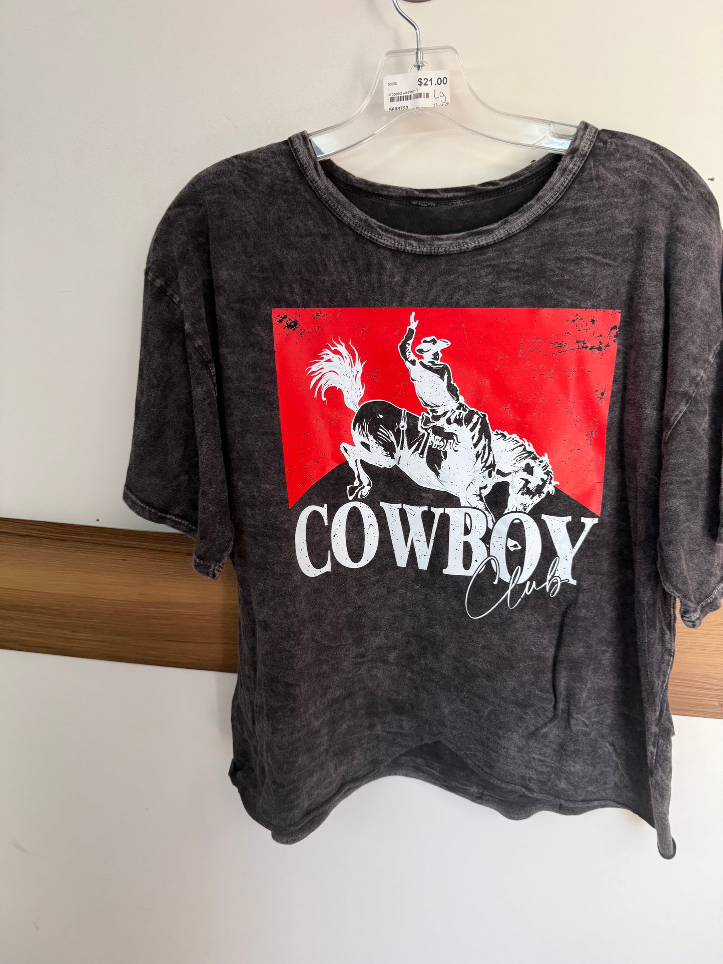 Marlboro long crop t